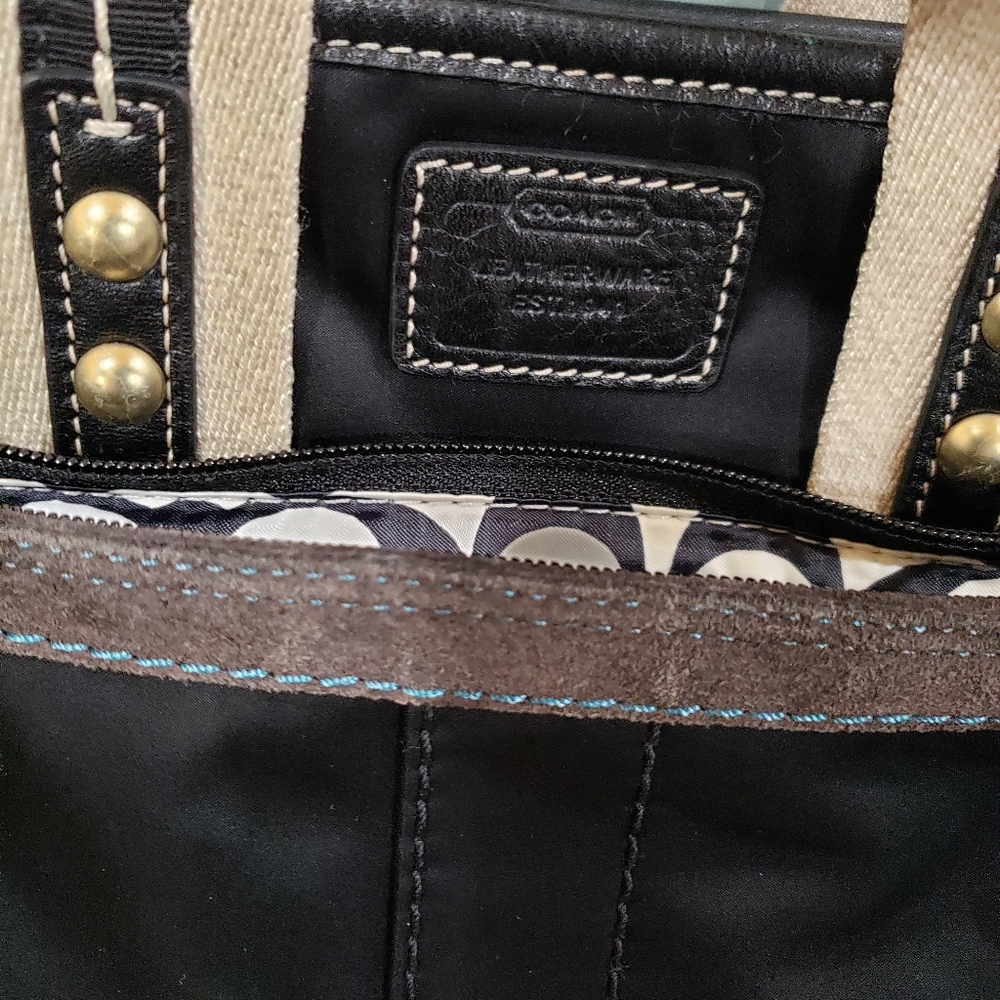 CUTE VINTAGE COACH
